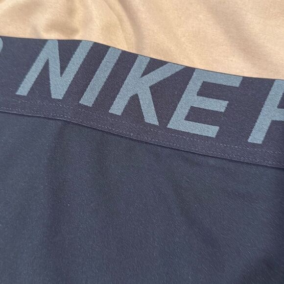 Nike Pro black - Picture 3 of 6